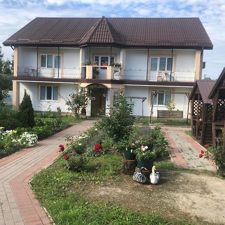 Parusa Maklaia Baturyn Bagian luar foto