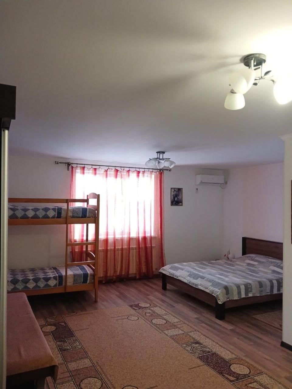 Parusa Maklaia Baturyn Bagian luar foto