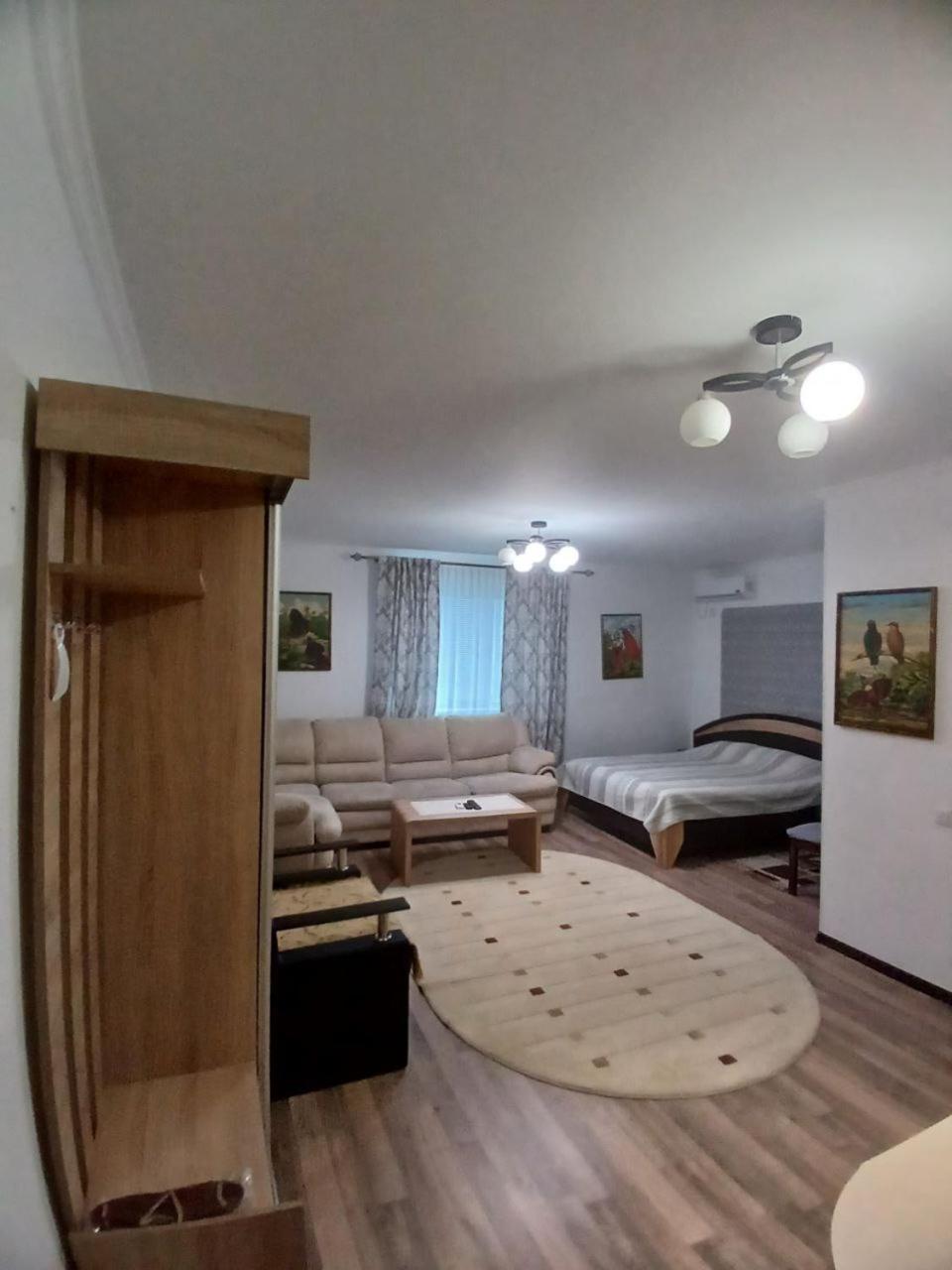 Parusa Maklaia Baturyn Bagian luar foto